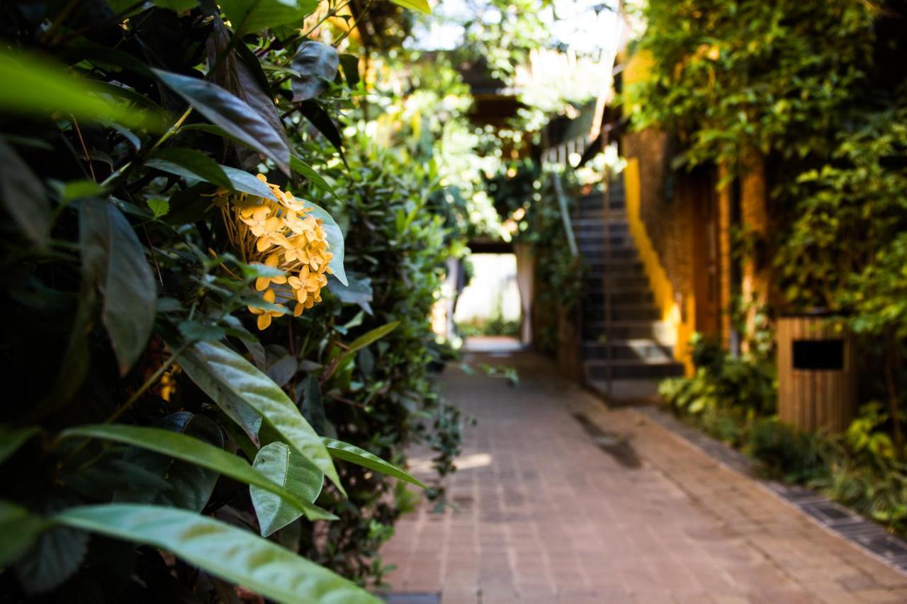 Hotel Bougainviller Καμπάλα Εξωτερικό φωτογραφία