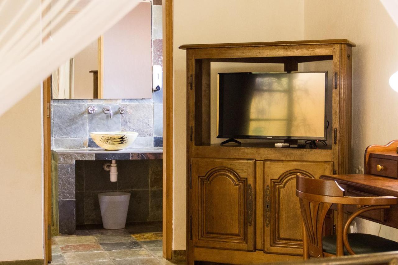 Hotel Bougainviller Καμπάλα Εξωτερικό φωτογραφία