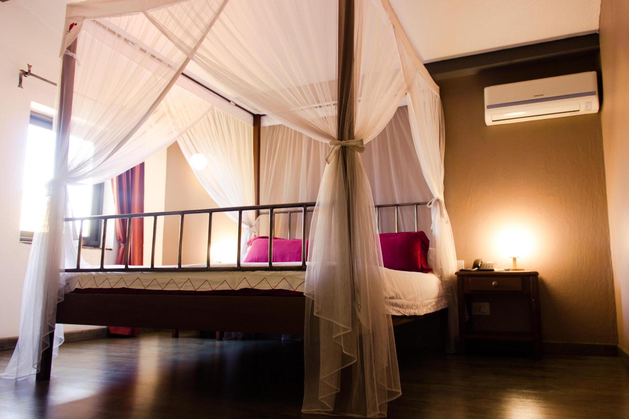 Hotel Bougainviller Καμπάλα Εξωτερικό φωτογραφία